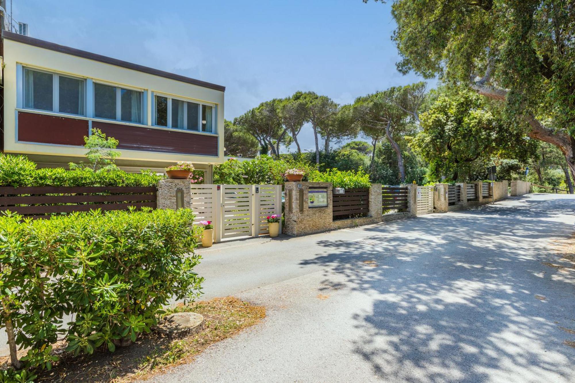 Residence Casa Di Caccia Marina Di Bibbona Buitenkant foto