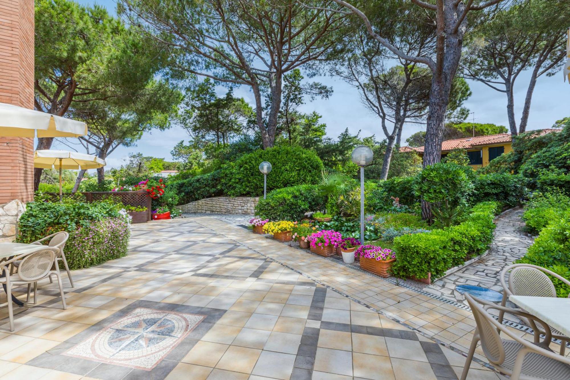 Residence Casa Di Caccia Marina Di Bibbona Buitenkant foto