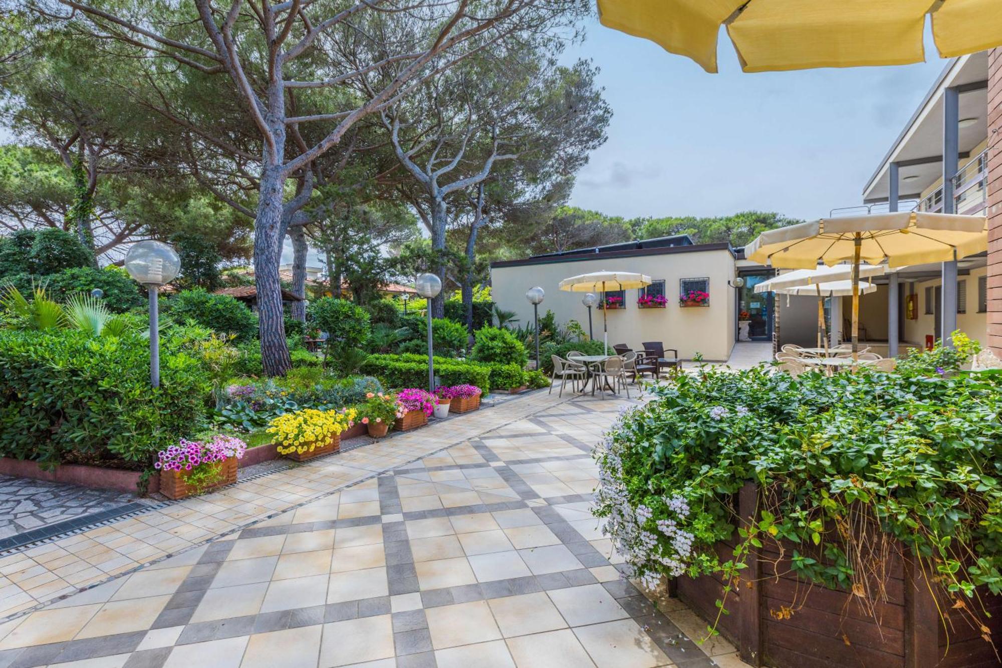 Residence Casa Di Caccia Marina Di Bibbona Buitenkant foto